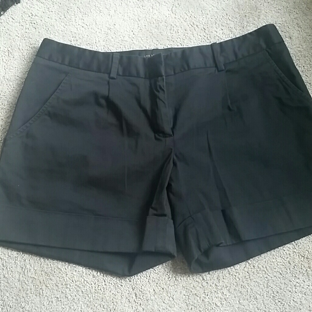 Limited drew fit black shorts sz 8